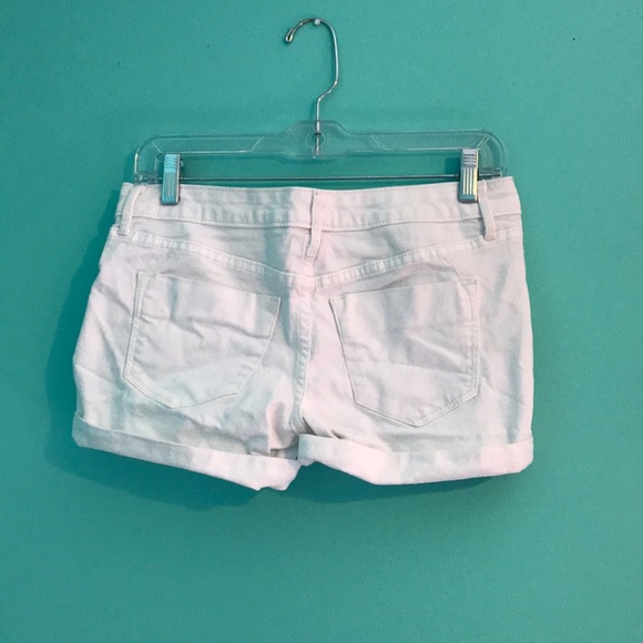 White, mid rise, Jean shorts - Picture 2 of 2